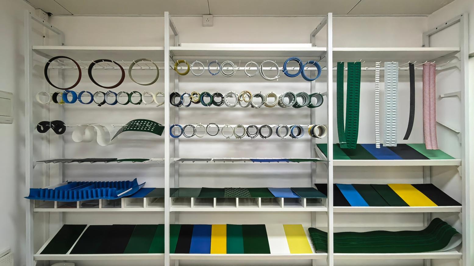 Conveyor and transmission belt samples in the LKBELT showroom